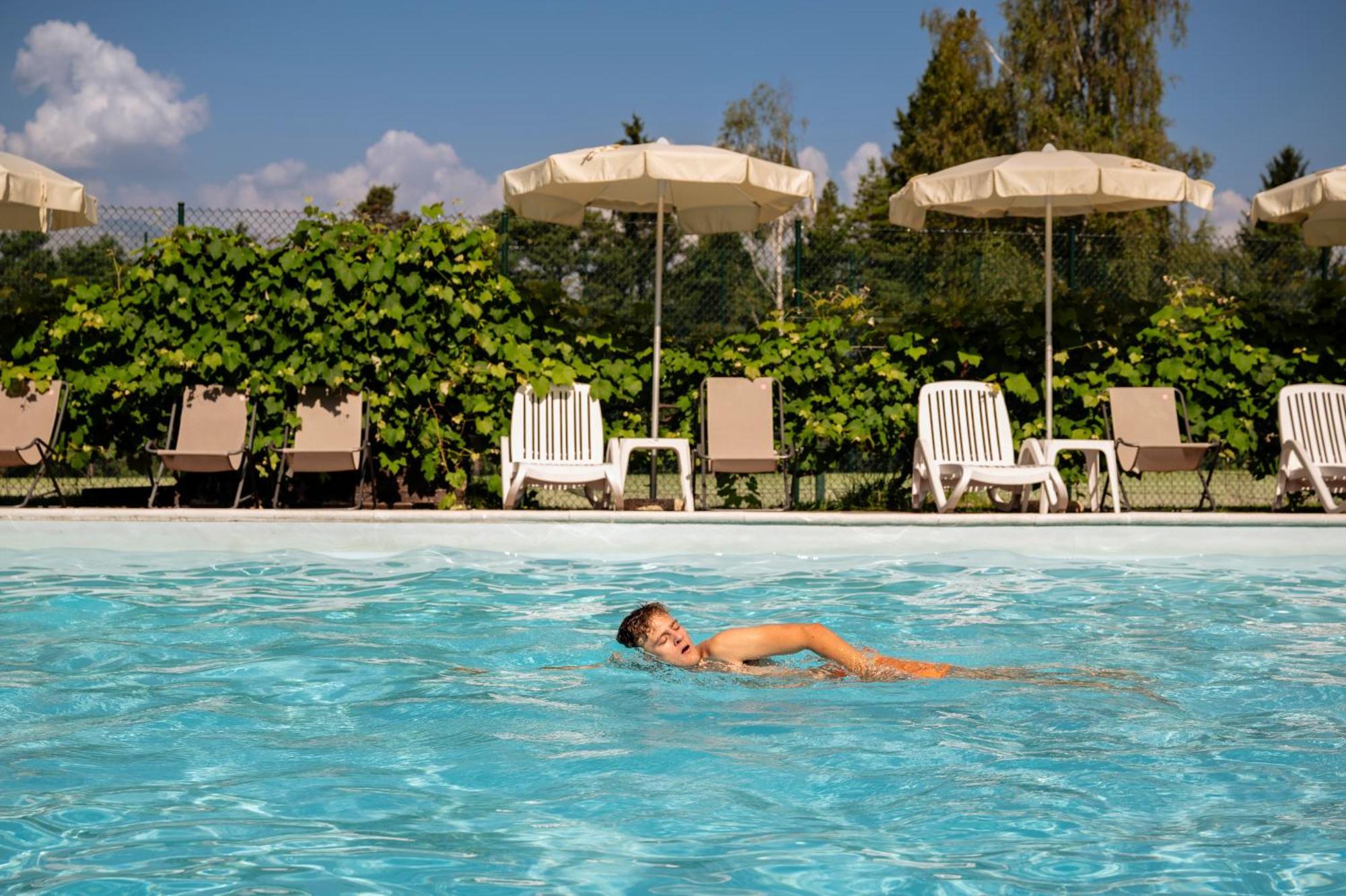 Hotel Scoiattolo Baselga di Pinè Buitenkant foto