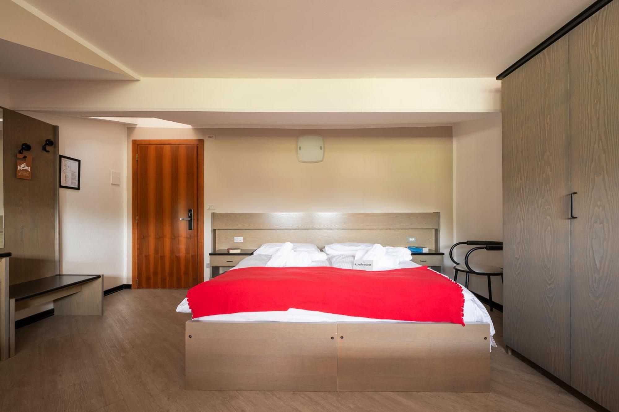 Hotel Scoiattolo Baselga di Pinè Buitenkant foto